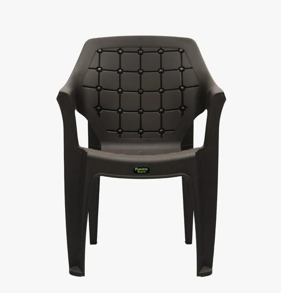 PLASTIC CHAIR WITH ARM